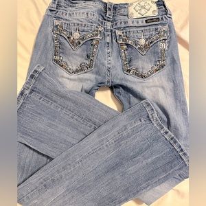 Like new Buckle Miss Me jeans